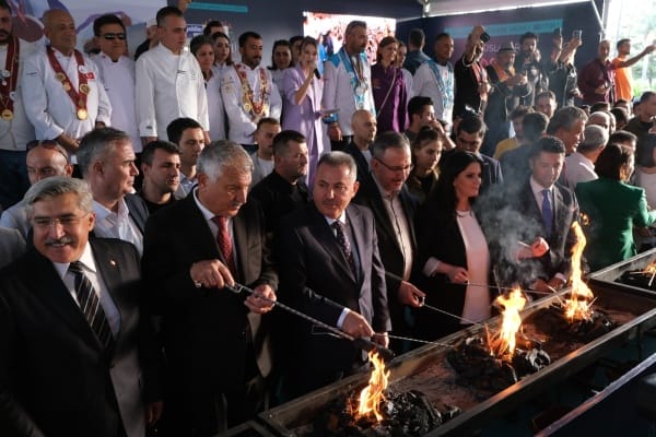 Adana Lezzet Festivali’nde 261.500 kg et tüketildi