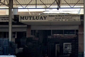 MutluAy Komisyon Evi  Mersin Toptancı Halinde Sebze - Meyve Komisyonculuğu Yapmaktadır.