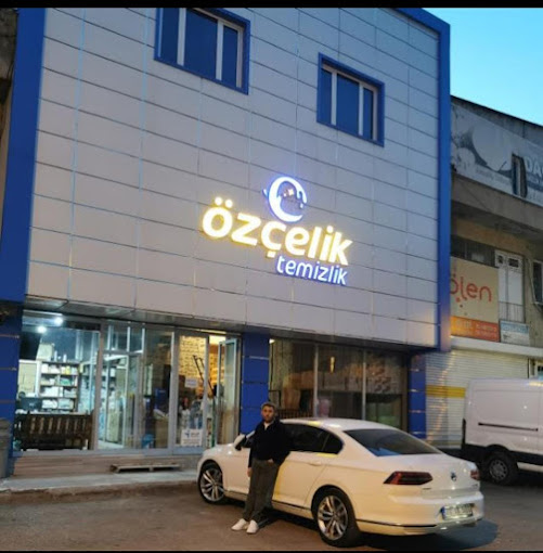 Özçelik Temizlik Batman Şehrimizde Temizlik Ürünleri ve Plastik Toptancılığı Yapmaktadır.