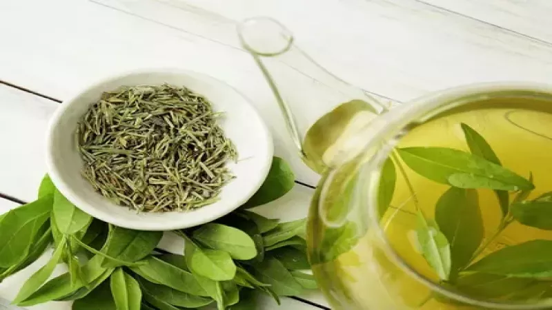 Günde bir bardak yeşil çay içmek vücutta sinir stres bırakmıyor!
